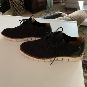 Nautica Men’s Lightweight Oxfords. Never worn.